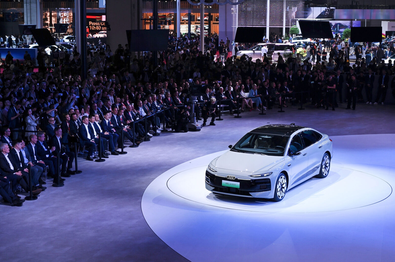 Audi A6L e-tron