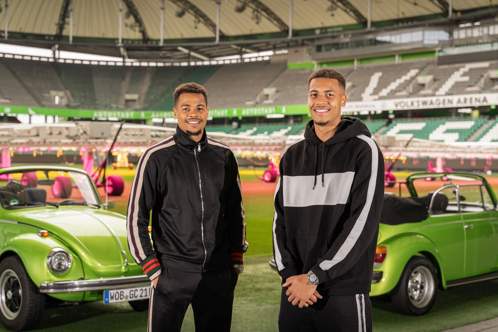 A meeting of four wolves: ballers, Beetles and 90 minutes